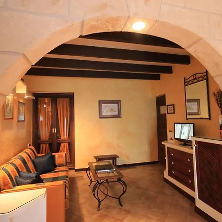 Petit Ses Rotges Hotel 3*