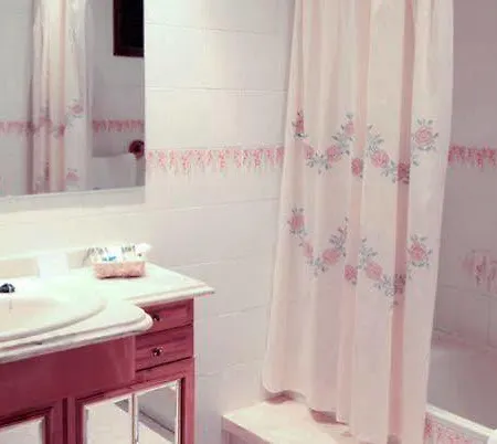 Petit Ses Rotges Hotel 3*